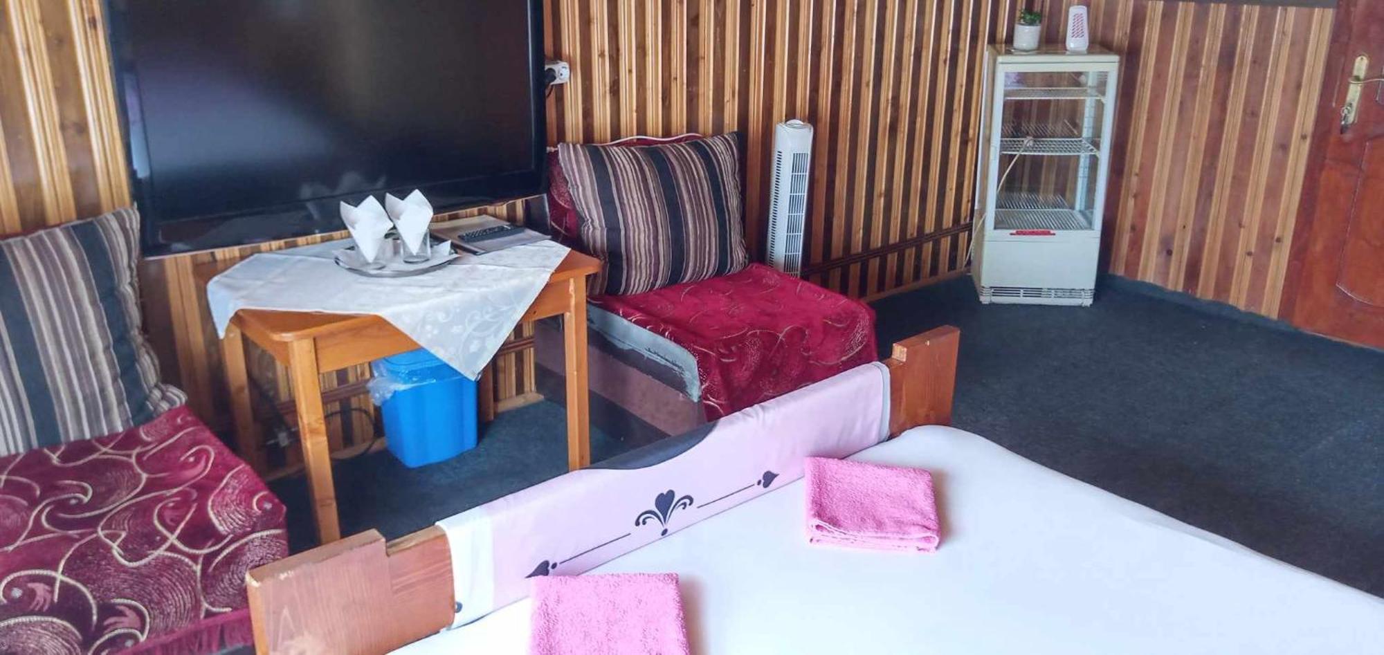 Hostel Intim 95 Ron Birlad Bagian luar foto